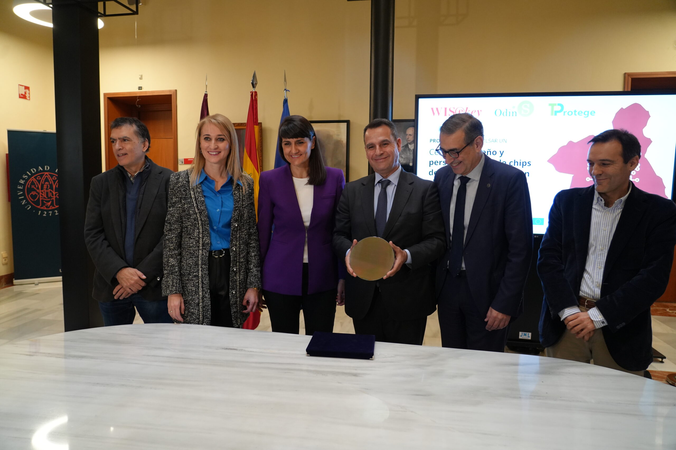 Trabajamos en ubicar un Centro de chips ciber seguros en la Región de Murcia
