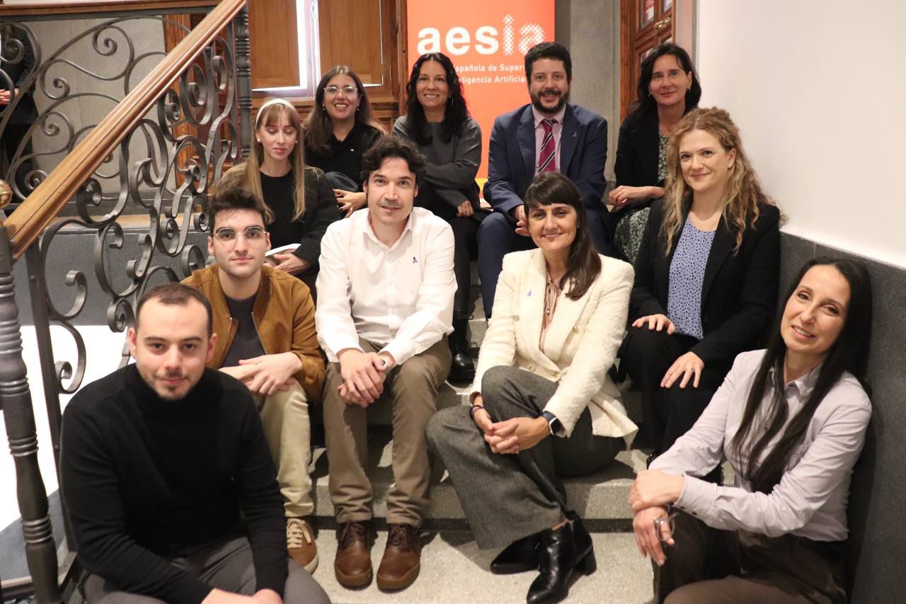 Conociendo las nuevas incorporaciones de la AESIA, nuestra agencia pionera de supervisión de la IA